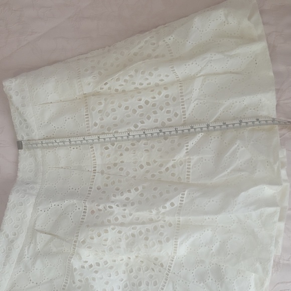 Beautiful Banana Republic Skirt - Picture 4 of 6